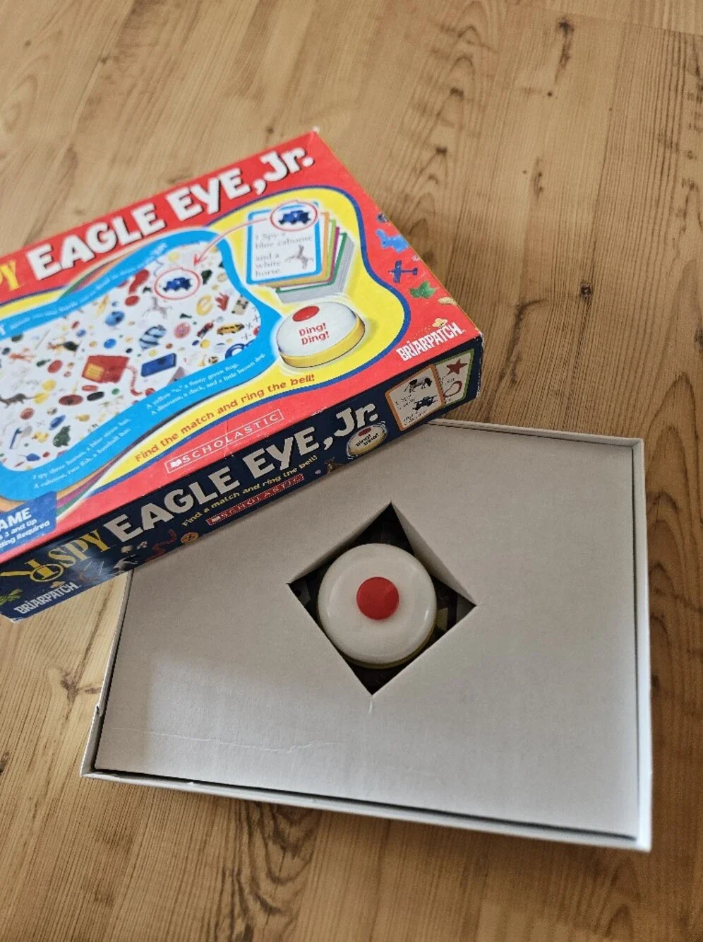 Scholastic I Spy Eagle Eye Junior Game
